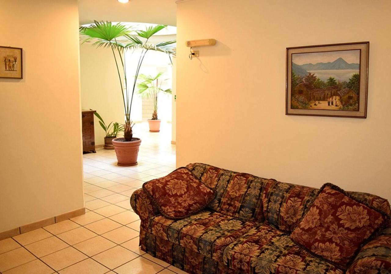 Hotel Berlin San Salvador Extérieur photo
