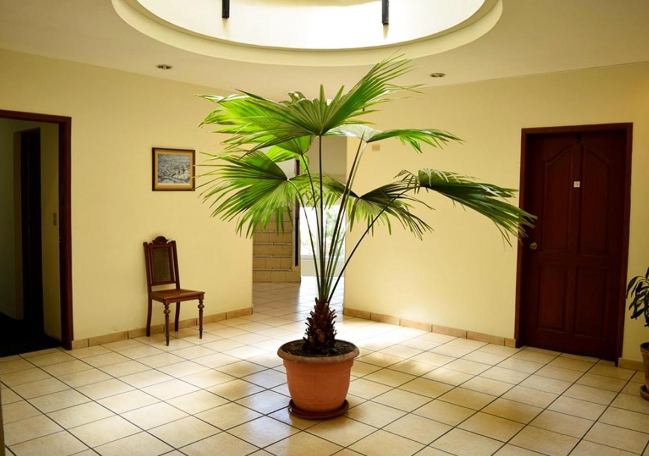 Hotel Berlin San Salvador Extérieur photo