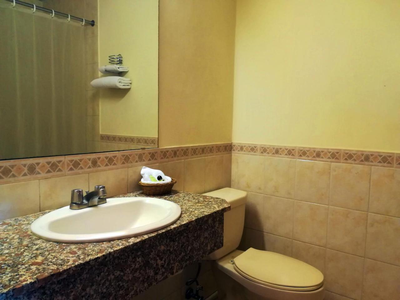 Hotel Berlin San Salvador Extérieur photo